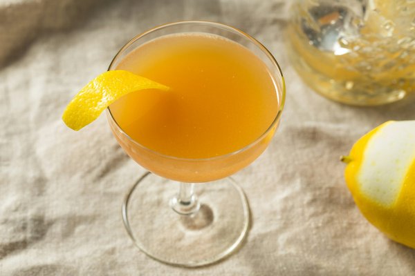 Secrets et saveurs des alcools : voyage au cœur des breuvages